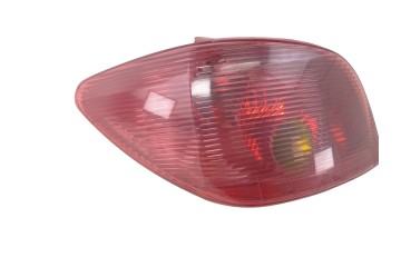 PILOTO TRASERO IZQUIERDO PEUGEOT 307 (S1)(04.2001)