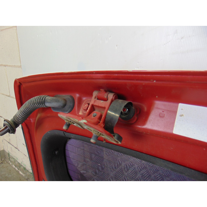 ROJO PORTON TRASERO BMW SERIE 1 BERLINA (E81/E87) 120d 2006 ROJO 166251 BMW - 5