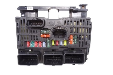 9661682880  CAJA RELES / FUSIBLES FIAT II SCUDO (272) COMBI L1H1 90 Multijet (5 pl.) 2010 9661682880 214551 FIAT - 1