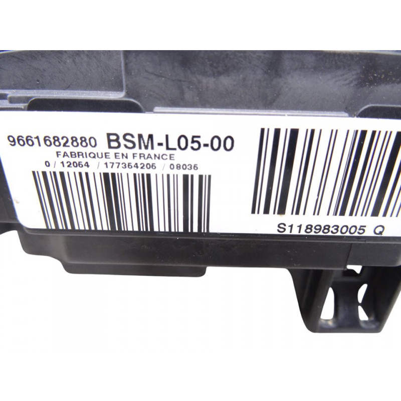 9661682880  CAJA RELES / FUSIBLES FIAT II SCUDO (272) COMBI L1H1 90 Multijet (5 pl.) 2010 9661682880 214551 FIAT - 1