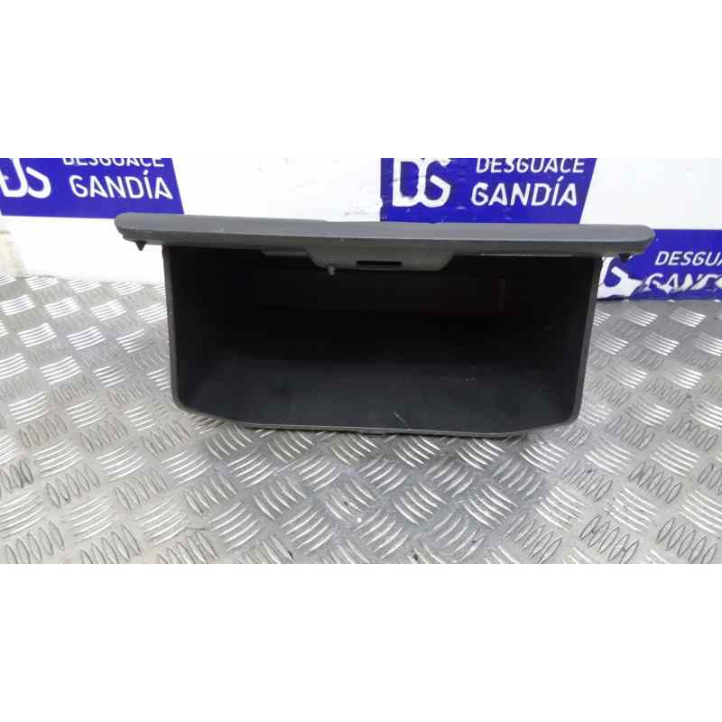 GUANTERA TOYOTA COROLLA VERSO (R1)