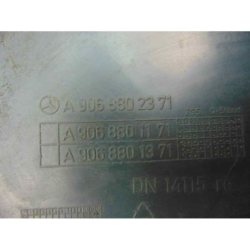 A9068802371 PUNTERA PARAGOLPES TRASERA DERECHA VOLKSWAGEN CRAFTER FURGÓN (2E) Caja cerrada 35, batalla larga con techo super alt