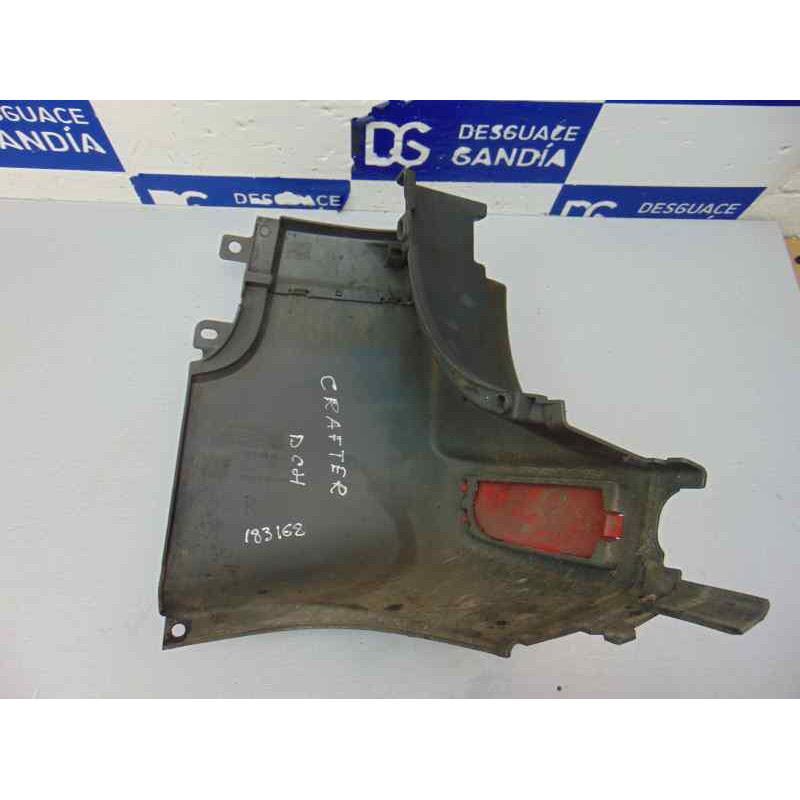 A9068802371 PUNTERA PARAGOLPES TRASERA DERECHA VOLKSWAGEN CRAFTER FURGÓN (2E) Caja cerrada 35, batalla larga con techo super alt