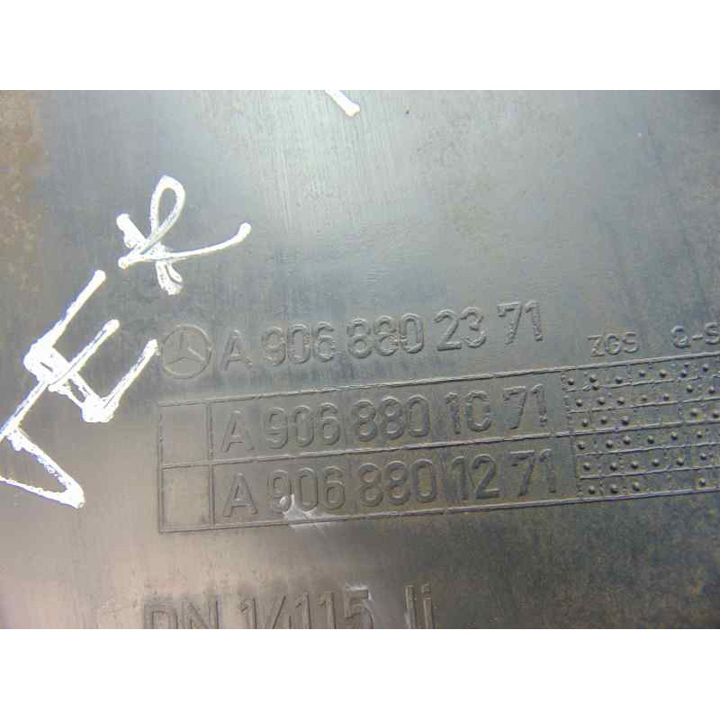 A9068802371 PUNTERA PARAGOLPES TRASERA IZQUIERDA VOLKSWAGEN CRAFTER FURGÓN (2E) Caja cerrada 35, batalla larga con techo super a