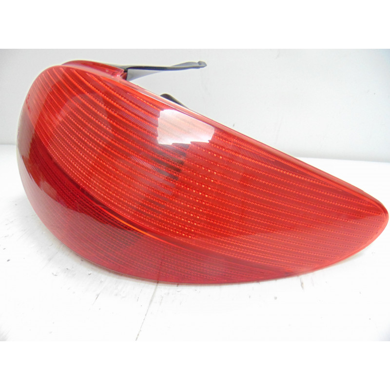 PILOTO TRASERO DERECHO PEUGEOT 206