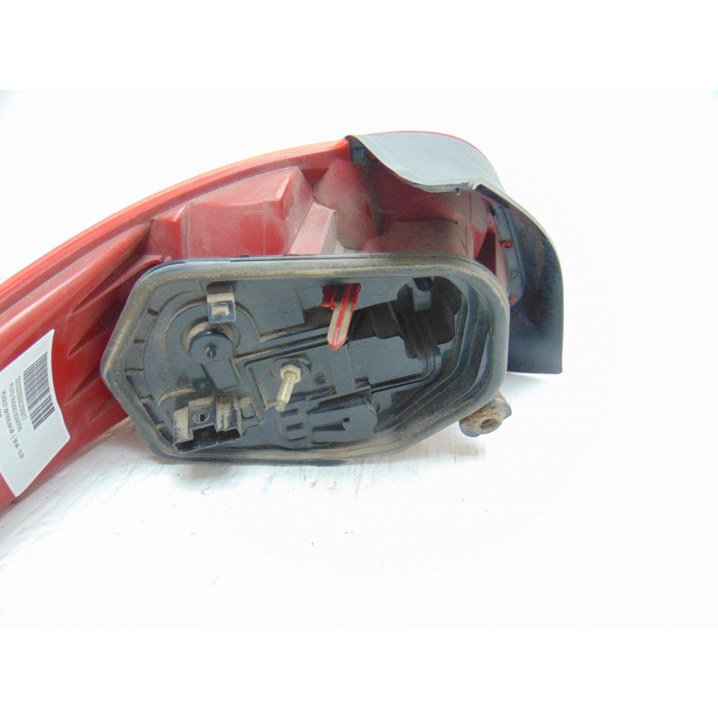 PILOTO TRASERO DERECHO PEUGEOT 206