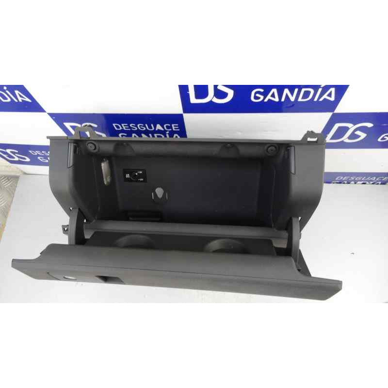 GUANTERA VOLKSWAGEN TOURAN (1T2)