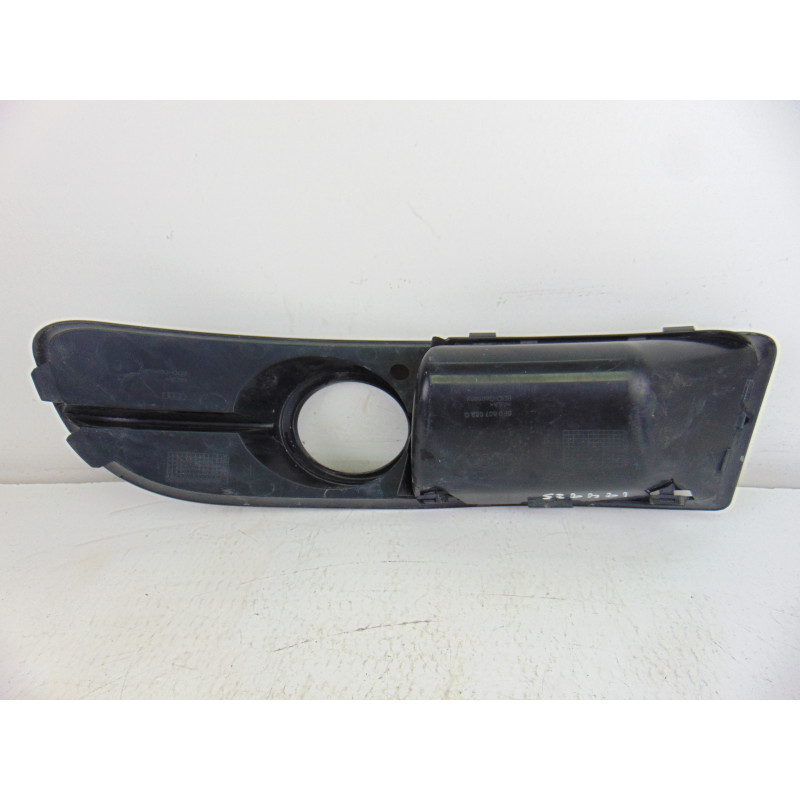 8E0807682G REJILLA PARAGOLPES DERECHA AUDI A4 AVANT (8E) 1.8 T Quattro 2005 8E0807682G 194925 AUDI - 1
