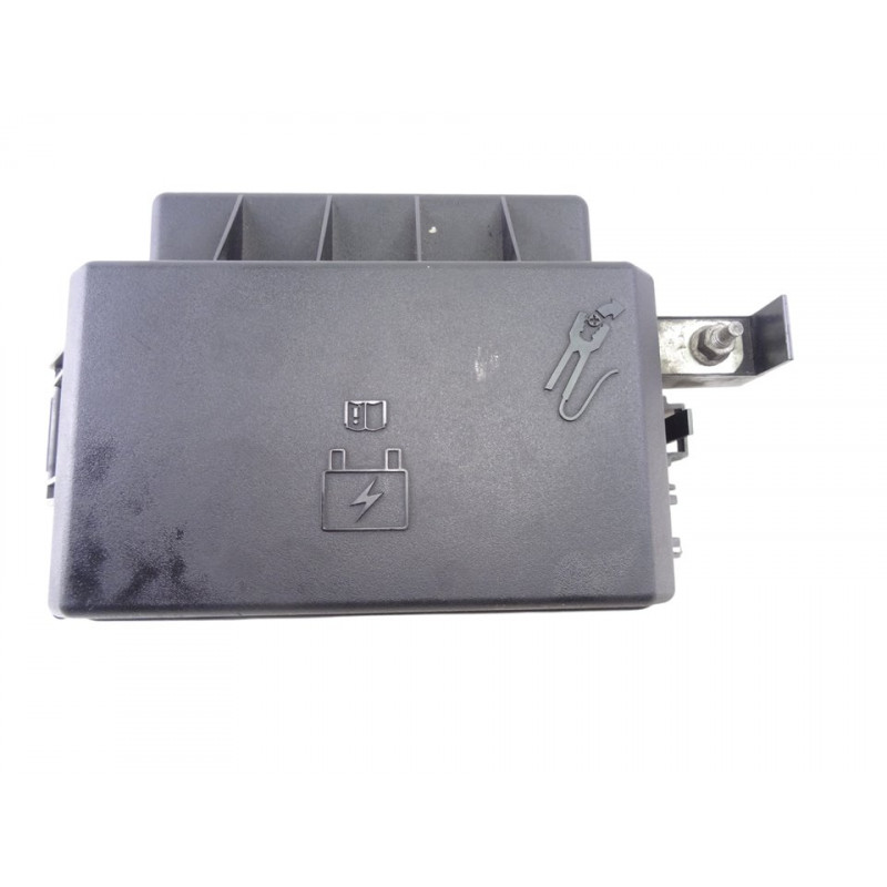 P04692233AD CAJA RELES / FUSIBLES CHRYSLER 300C (LE/LX) 3.0 CRD 2009 P04692233AD 214713 CHRYSLER - 4