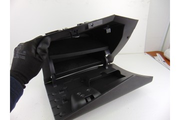 GUANTERA FORD KUGA (CBS)