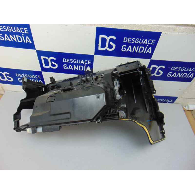 A2118603305 GUANTERA MERCEDES-BENZ CLASE E (BM 211) FAMILIAR