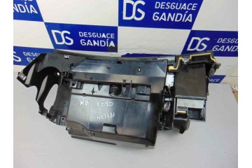 A2118603305 GUANTERA MERCEDES-BENZ CLASE E (BM 211) FAMILIAR