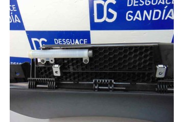 A2118603305 GUANTERA MERCEDES-BENZ CLASE E (BM 211) FAMILIAR