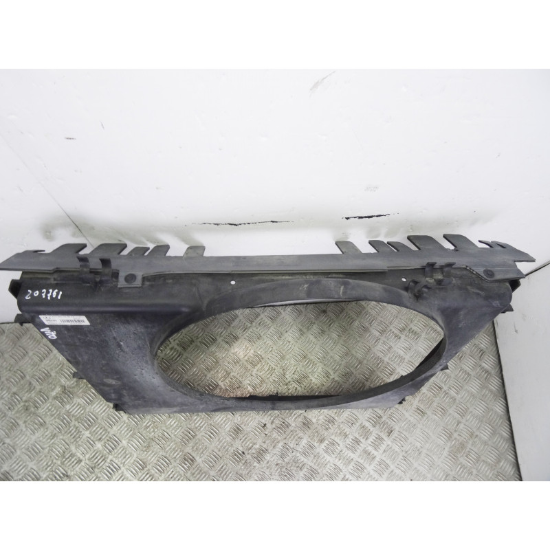 A6395000900 CALANDRA DELANTERA DE RADIADOR MERCEDES-BENZ VITO BASIC-KOMBI (639) 111  CDI  Largo   (639.603) 2006 A6395000900 207