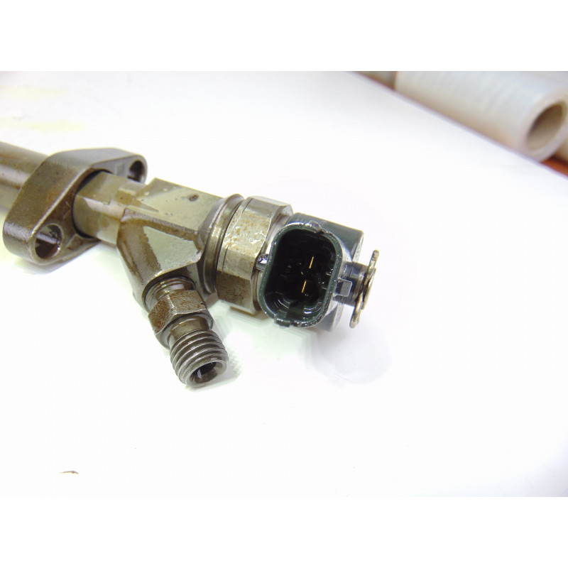 8200084534  INYECTOR RENAULT VEL SATIS (BJ0) Initiale 2005 8200084534 197709 RENAULT - 1