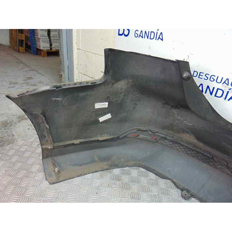 NEGRO PARAGOLPES TRASERO FORD FOCUS BERLINA (CEW)