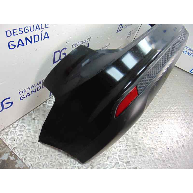 NEGRO PARAGOLPES TRASERO FORD FOCUS BERLINA (CEW)