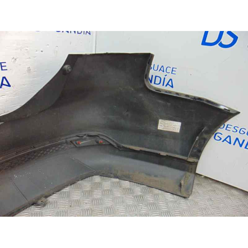 NEGRO PARAGOLPES TRASERO FORD FOCUS BERLINA (CEW)