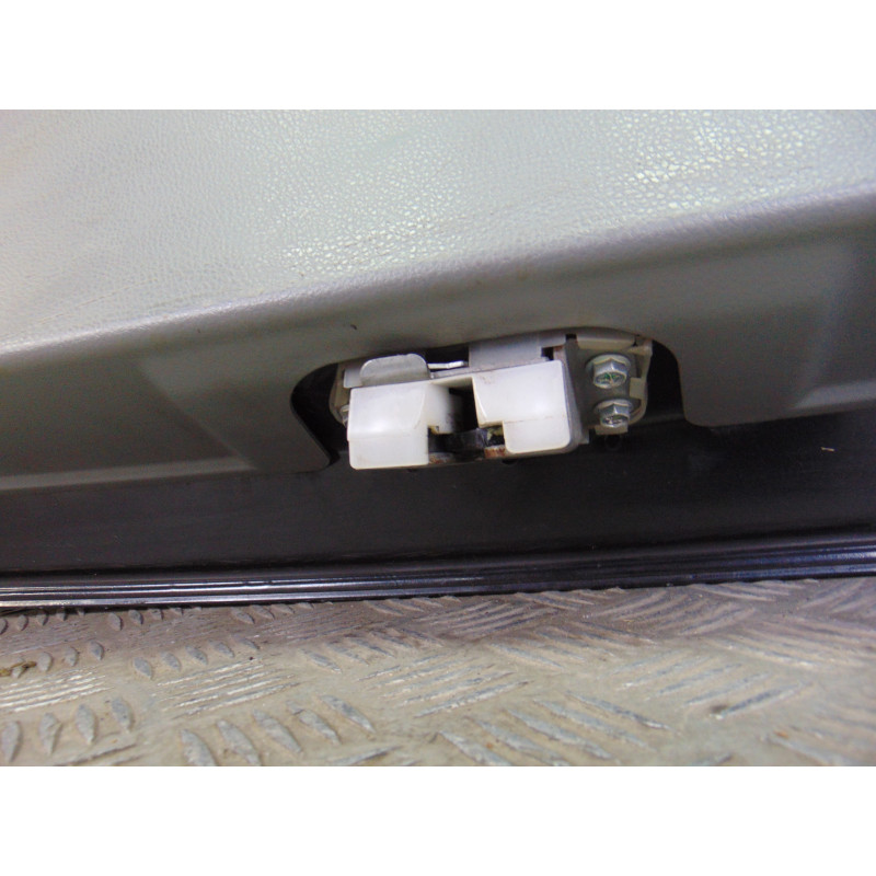 NEGRO PORTON TRASERO SUZUKI SX4 (RW/EY)
