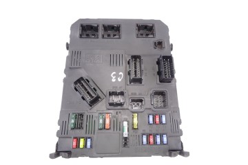 9652474480  CAJA RELES / FUSIBLES CITROEN C3 1.1 Collection 2004 9652474480 213031 CITROEN - 2