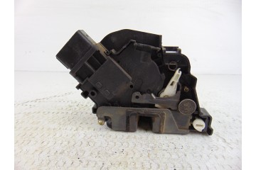 4M5AR26412  CERRADURA PUERTA TRASERA DERECHA FORD FOCUS BERLINA (CAP) Trend 2005 4M5AR26412 199370 FORD - 4