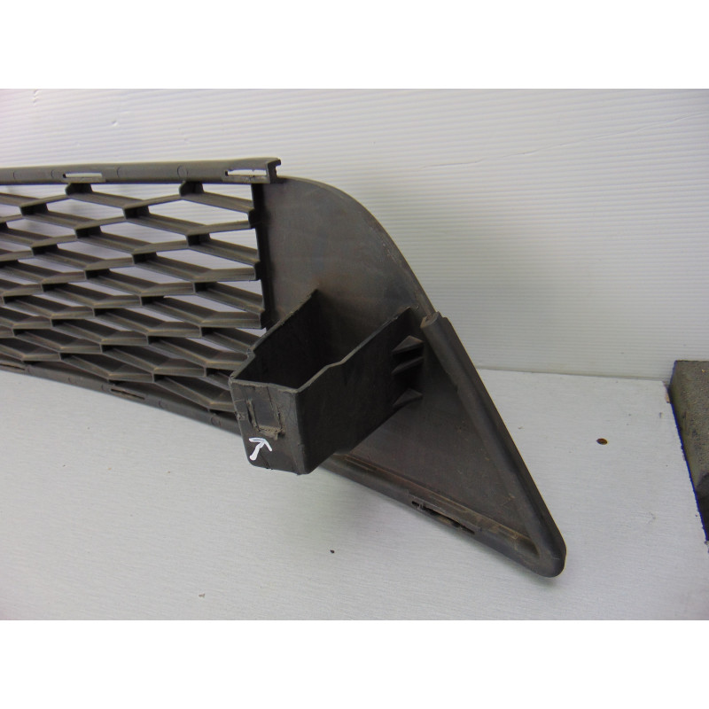 6JA853677 REJILLA PARAGOLPES CENTRAL SEAT TOLEDO (KG3) Reference 2014 6JA853677 188811 SEAT - 2