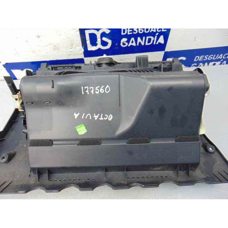 1Z1857097L GUANTERA SKODA OCTAVIA COMBI (1Z5) Elegance 2006 1Z1857097L 177560 SKODA - 9