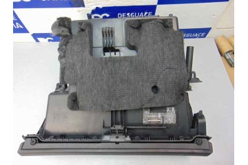 GUANTERA MERCEDES-BENZ CLASE A (BM 169)