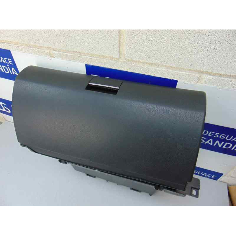 GUANTERA MERCEDES-BENZ CLASE A (BM 169)