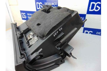 GUANTERA MERCEDES-BENZ CLASE A (BM 169)