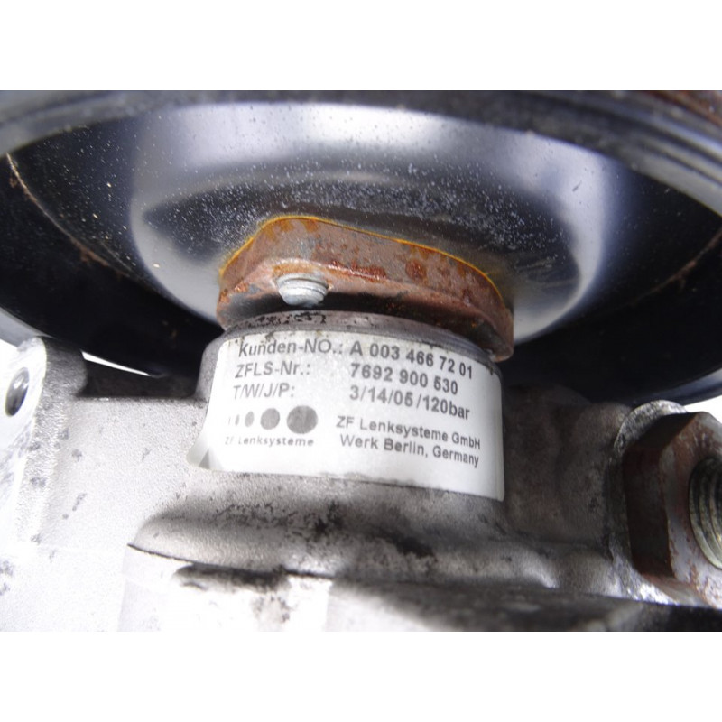 A0034667201  BOMBA DIRECCION MERCEDES-BENZ VITO FURGÓN (639) 109  CDI  Compacto  (639.601) 2005 A0034667201 214821 MERCEDES-BENZ