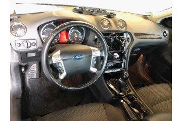 FORD MONDEO SPORTBREAK (CA2) Ambiente