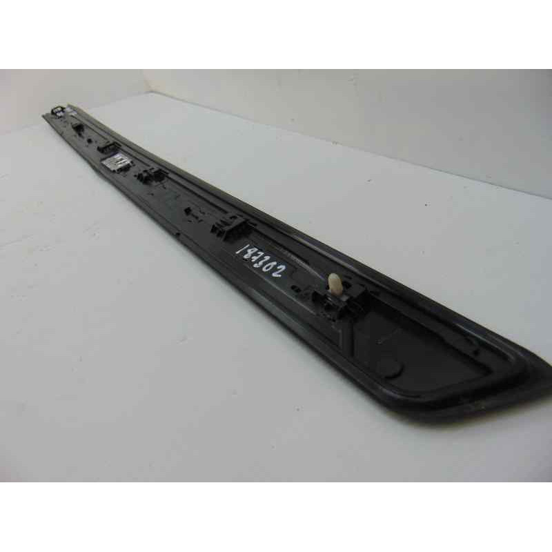 60829010  MOLDURA BMW SERIE 1 BERLINA (E81/E87) 118d 2008 60829010 187302 BMW - 7