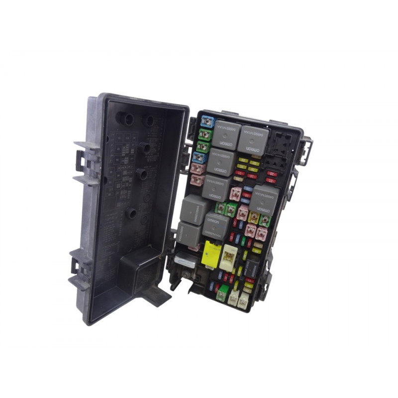 56049720AS CAJA RELES / FUSIBLES CHRYSLER GRAND VOYAGER (RT) Limited 2017 56049720AS 214970 CHRYSLER - 3