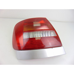PILOTO TRASERO IZQUIERDO AUDI A4 BERLINA (B5)