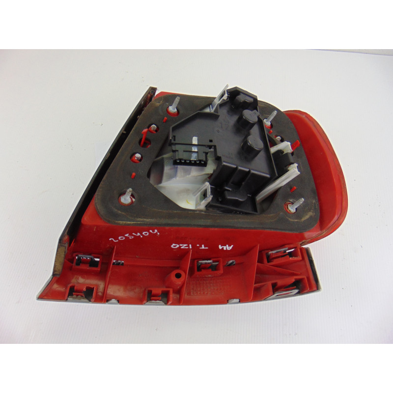  PILOTO TRASERO IZQUIERDO AUDI A4 BERLINA (B5) 2.4 2000 205404 AUDI - 2