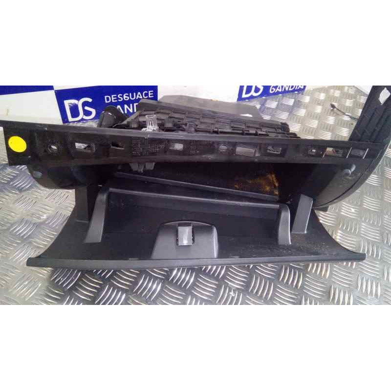  GUANTERA RENAULT MEGANE III BERLINA 5P Dynamique 2008 154604 RENAULT - 1