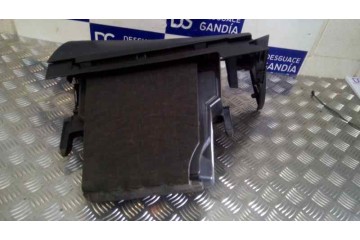  GUANTERA RENAULT MEGANE III BERLINA 5P Dynamique 2008 154604 RENAULT - 4