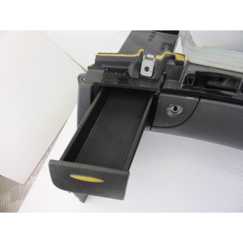 GUANTERA MERCEDES-BENZ CLASE E (BM 211) BERLINA