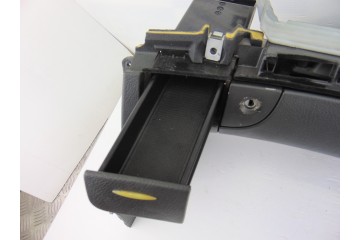 GUANTERA MERCEDES-BENZ CLASE E (BM 211) BERLINA