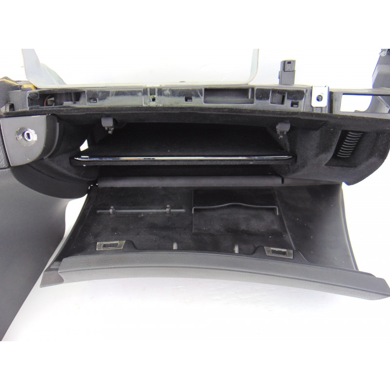 GUANTERA MERCEDES-BENZ CLASE E (BM 211) BERLINA