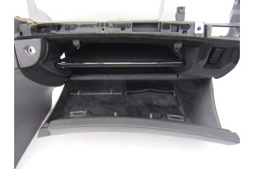 GUANTERA MERCEDES-BENZ CLASE E (BM 211) BERLINA