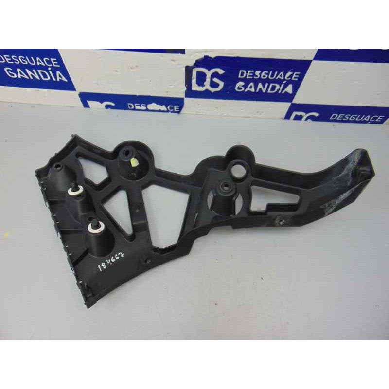 850440010R  MOLDURAS TRASERAS RENAULT MEGANE III COUPE Dynamique 2009 850440010R 184667 RENAULT - 4