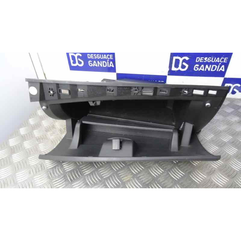 NEGRA GUANTERA RENAULT MEGANE III BERLINA 5P Style NEGRA 161667 RENAULT - 1