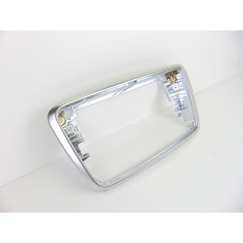 A1766890018 MOLDURA MERCEDES-BENZ CLASE CLA (BM 117)