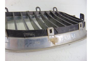 7065701 REJILLA DELANTERA BMW SERIE 5 BERLINA (E60) 530d 7065701 197041 BMW - 3