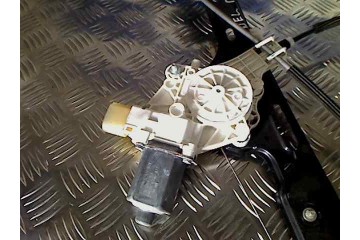 6 PIN ELEVALUNAS DELANTERO DERECHO BMW SERIE 1 BERLINA (E81/E87) 118d 2009 6 PIN 154155 BMW - 2