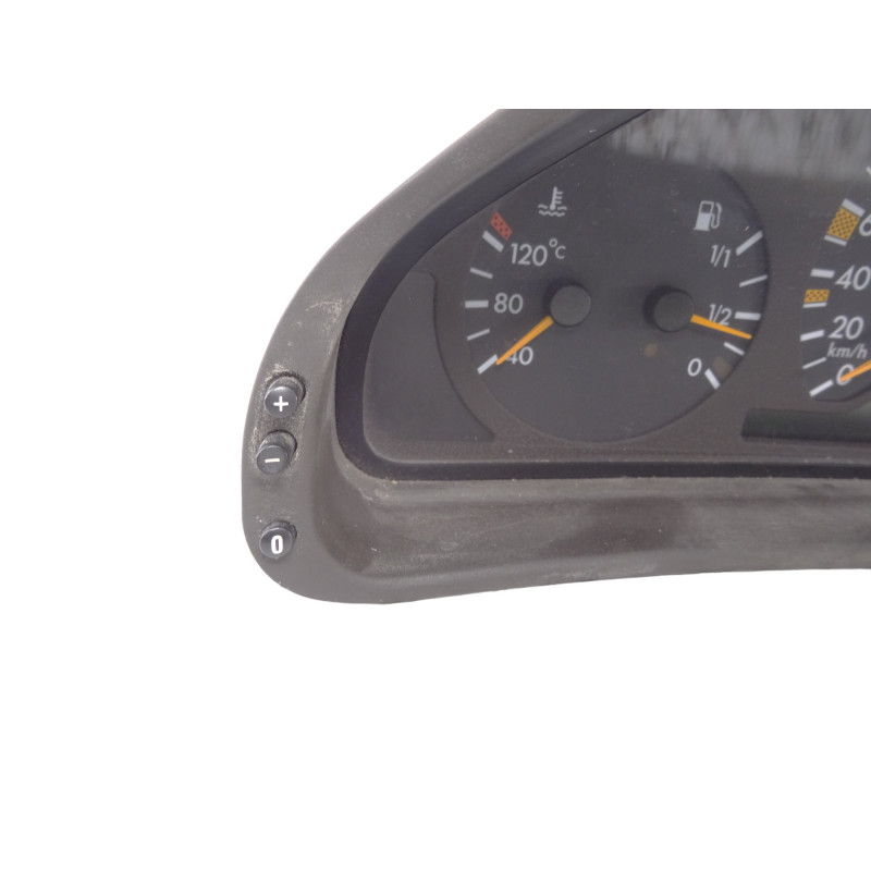 2105409647 CUADRO INSTRUMENTOS MERCEDES-BENZ CLASE E (BM 210) BERLINA