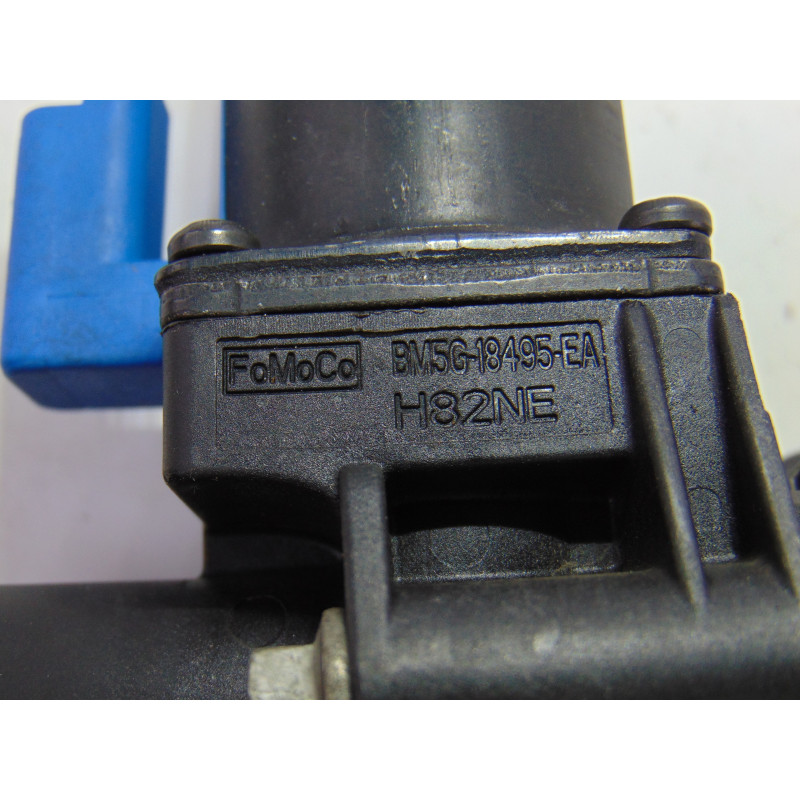 BM5G-18495-EA VALVULA INTERCAMBIO DE CALEFACCION FORD FOCUS BERLINA (CB8)