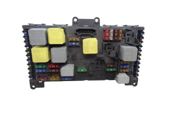 A6395450401 CAJA RELES / FUSIBLES MERCEDES-BENZ VITO FURGÓN (639)